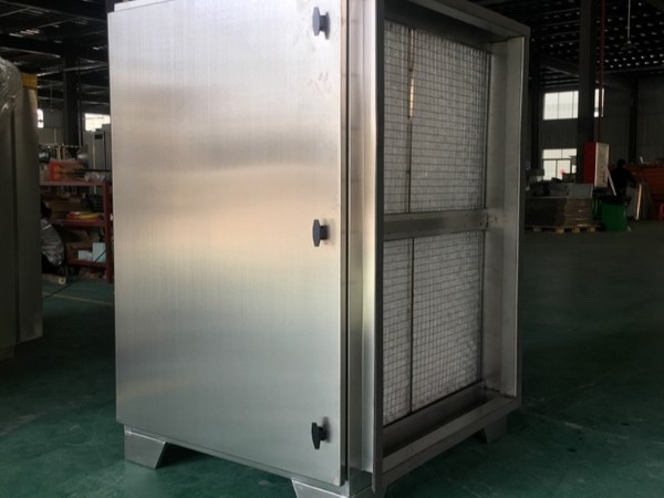 UV光氧處理有機(jī)廢氣